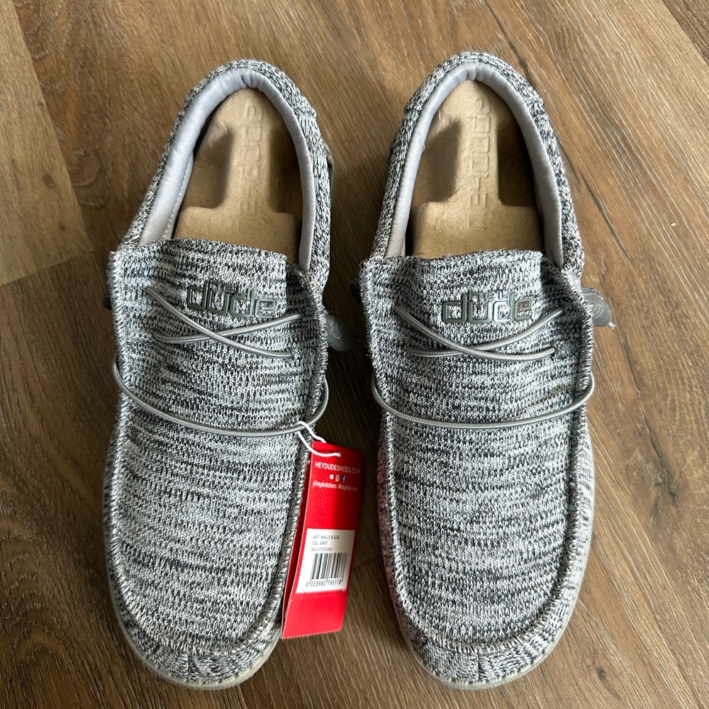 NWT Men’s Hey Dude shoes